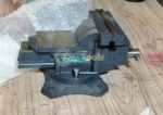 Bench vice