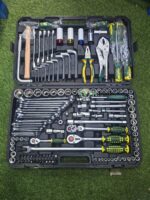 Bossforce 142 + 2 Socket Wrench toolbox