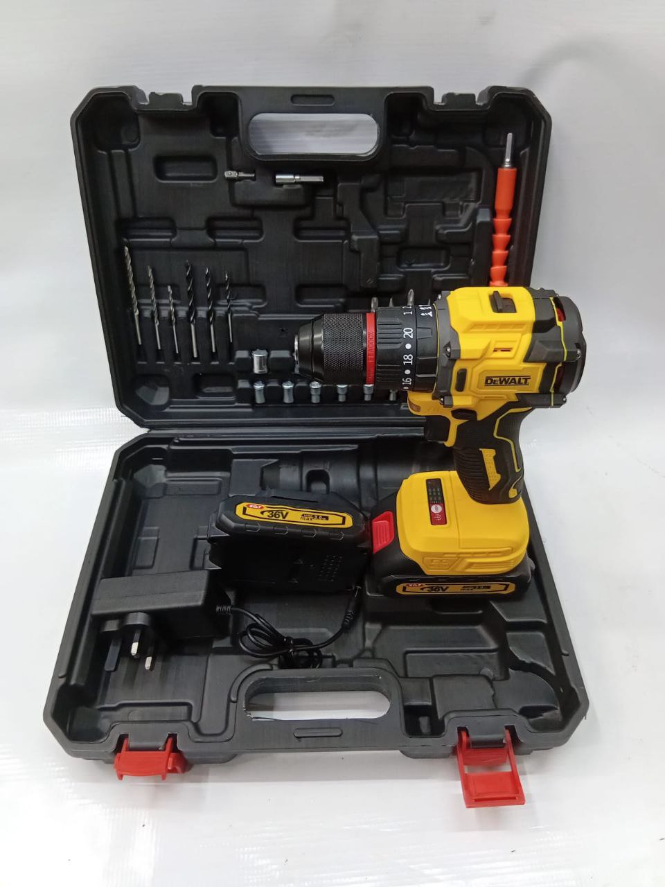 60f51d80-cd70-44d6-b3eb-703d33d32c20 (1) DeWalt Brushless cordless drill 36V - Image 1
