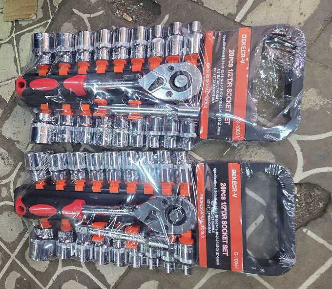8e2567d4-dc95-4321-8778-b451cc10a054 20pcs 1/2" socket set - Image 1