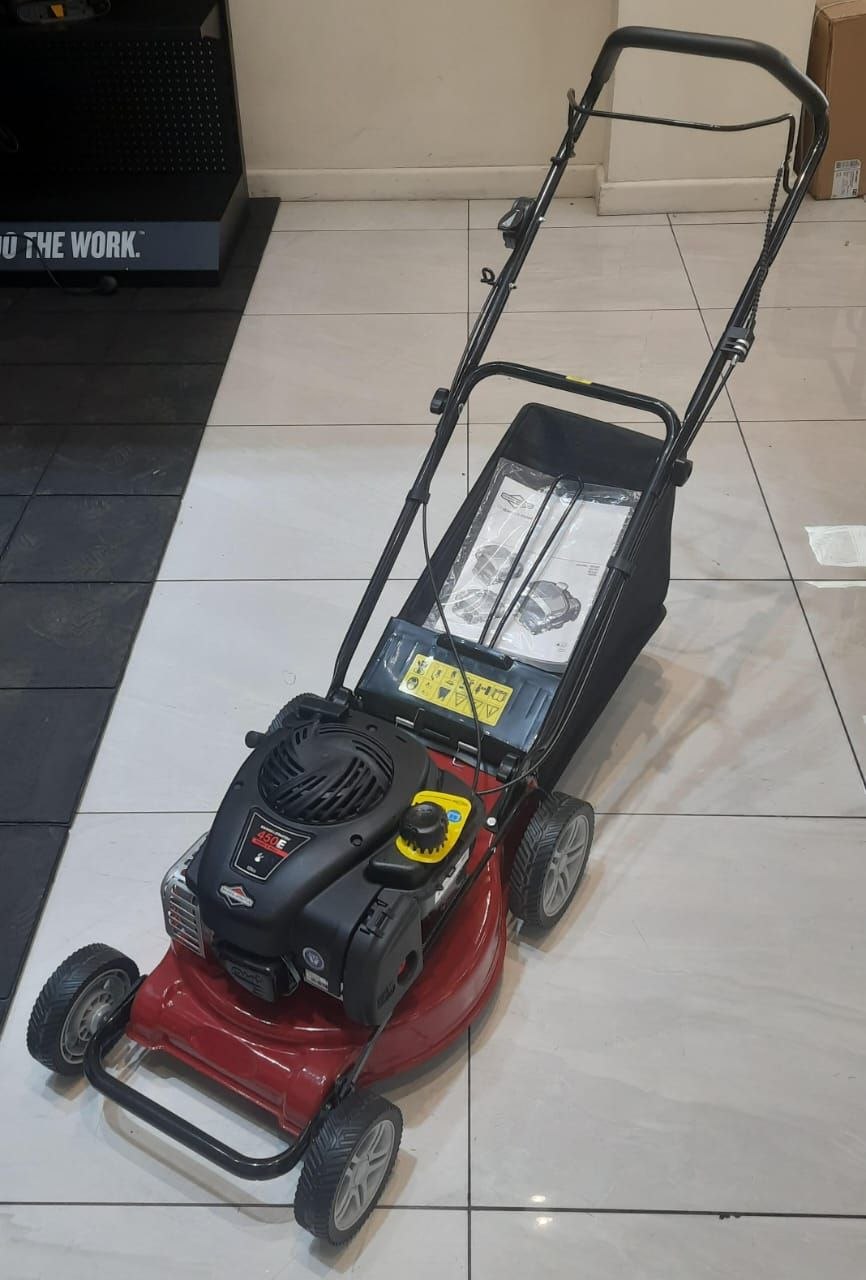 1be33ba4-df49-4f3d-b635-e2e2116bf90c Briggs and Stratton lawn mower 16 inches 125cc 3.5hp HANDPUSH - Image 1