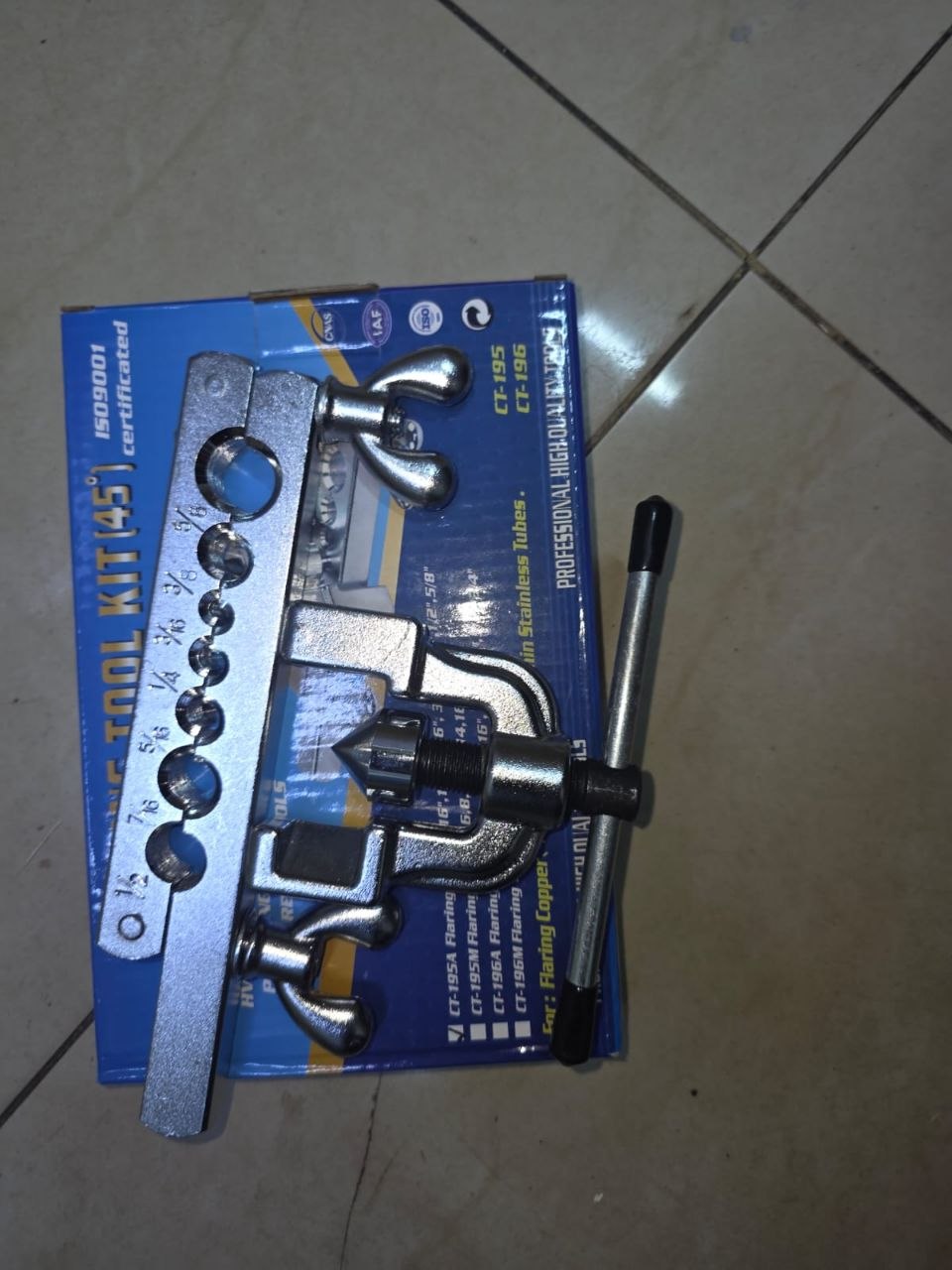 1f0a7aa2-e7a6-4f9f-b081-abf63e531987 Pipe flaring tool set - Image 1