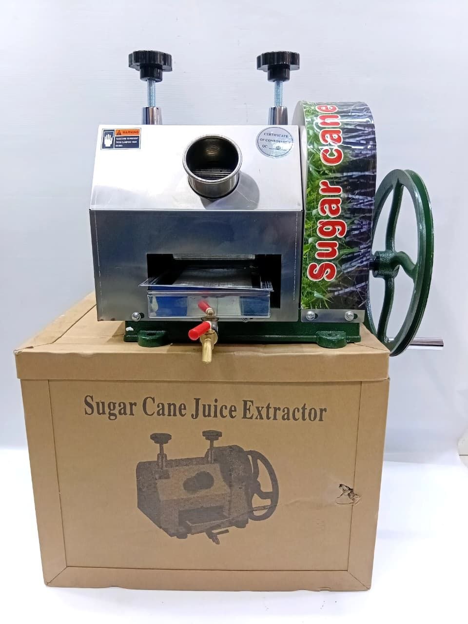 3bea3679-95f7-4923-8623-a02dbaf04e12 Stainless steel manual sugar cane juicer - Image 1